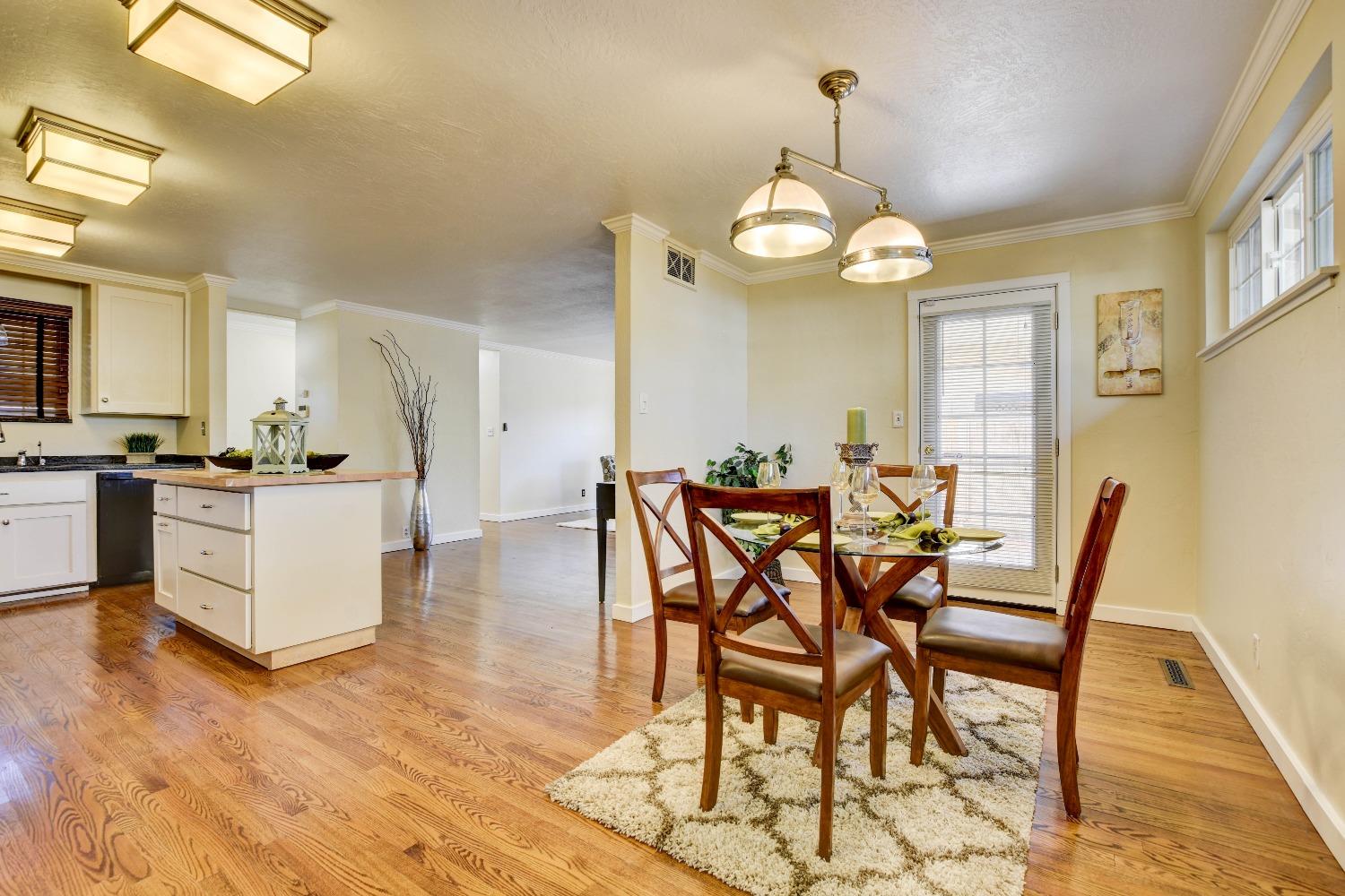 Detail Gallery Image 7 of 21 For 1753 Olympus Dr, Sacramento,  CA 95864 - 3 Beds | 2 Baths