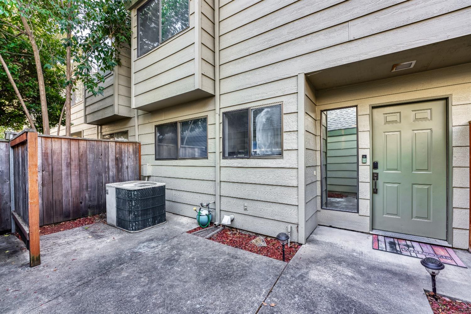 Detail Gallery Image 4 of 29 For 750 Lincoln Rd #56,  Yuba City,  CA 95991 - 3 Beds | 2/1 Baths