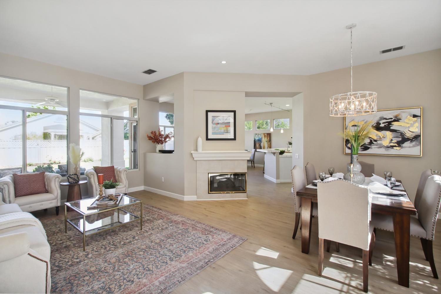 Detail Gallery Image 4 of 56 For 5345 Dreamgarden Loop, Roseville,  CA 95747 - 3 Beds | 2 Baths