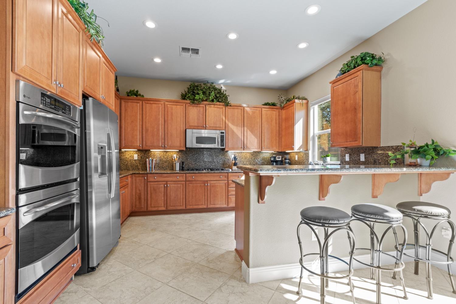 Detail Gallery Image 23 of 38 For 2136 Land End Loop, Roseville,  CA 95747 - 3 Beds | 2 Baths