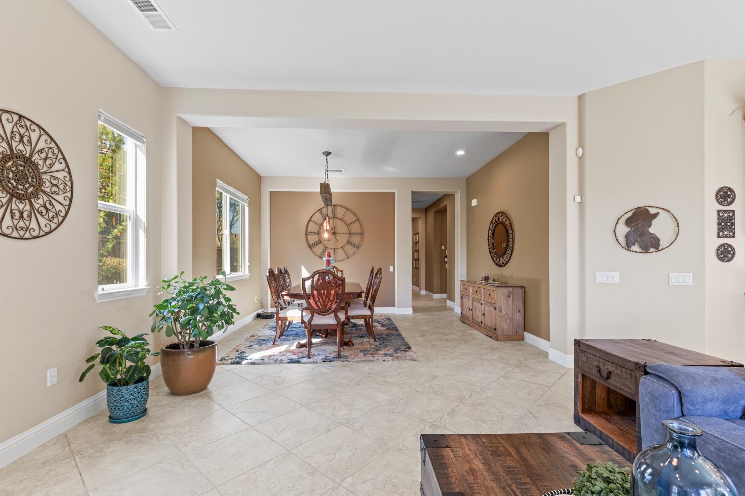 Detail Gallery Image 20 of 38 For 2136 Land End Loop, Roseville,  CA 95747 - 3 Beds | 2 Baths