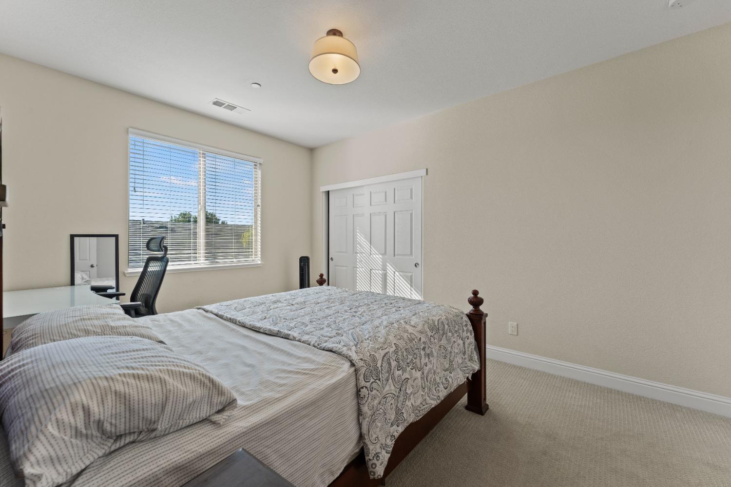 Detail Gallery Image 37 of 50 For 3049 Stonington Dr, Roseville,  CA 95747 - 5 Beds | 4/1 Baths