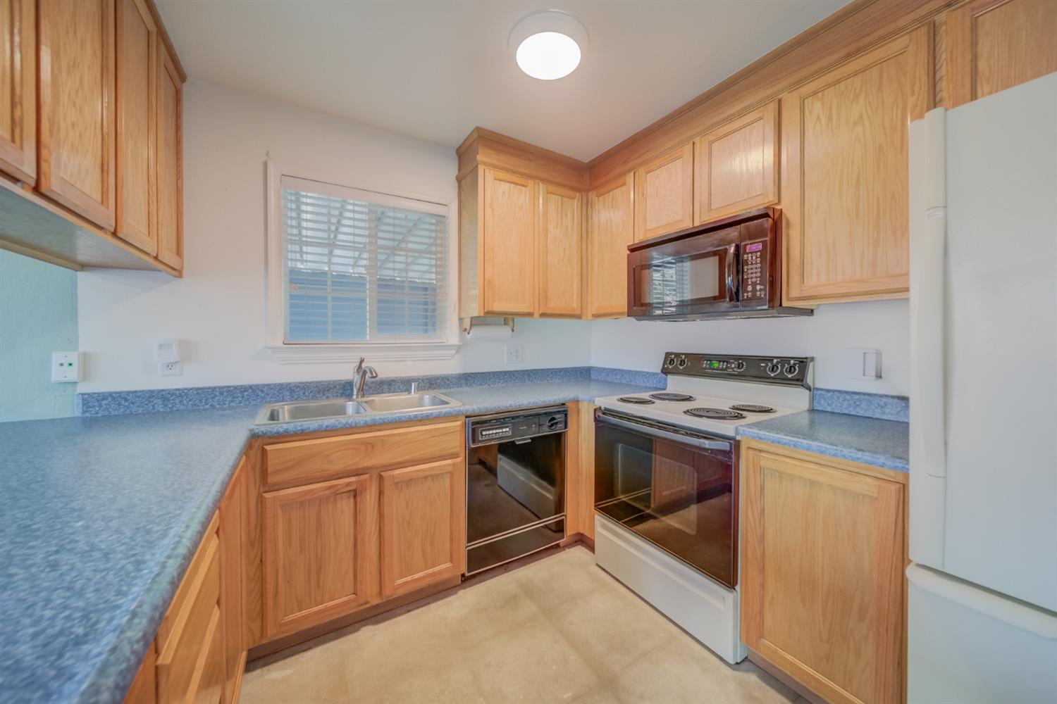 Detail Gallery Image 29 of 48 For 5005 Harebell Ct, Sacramento,  CA 95842 - 4 Beds | 2/1 Baths