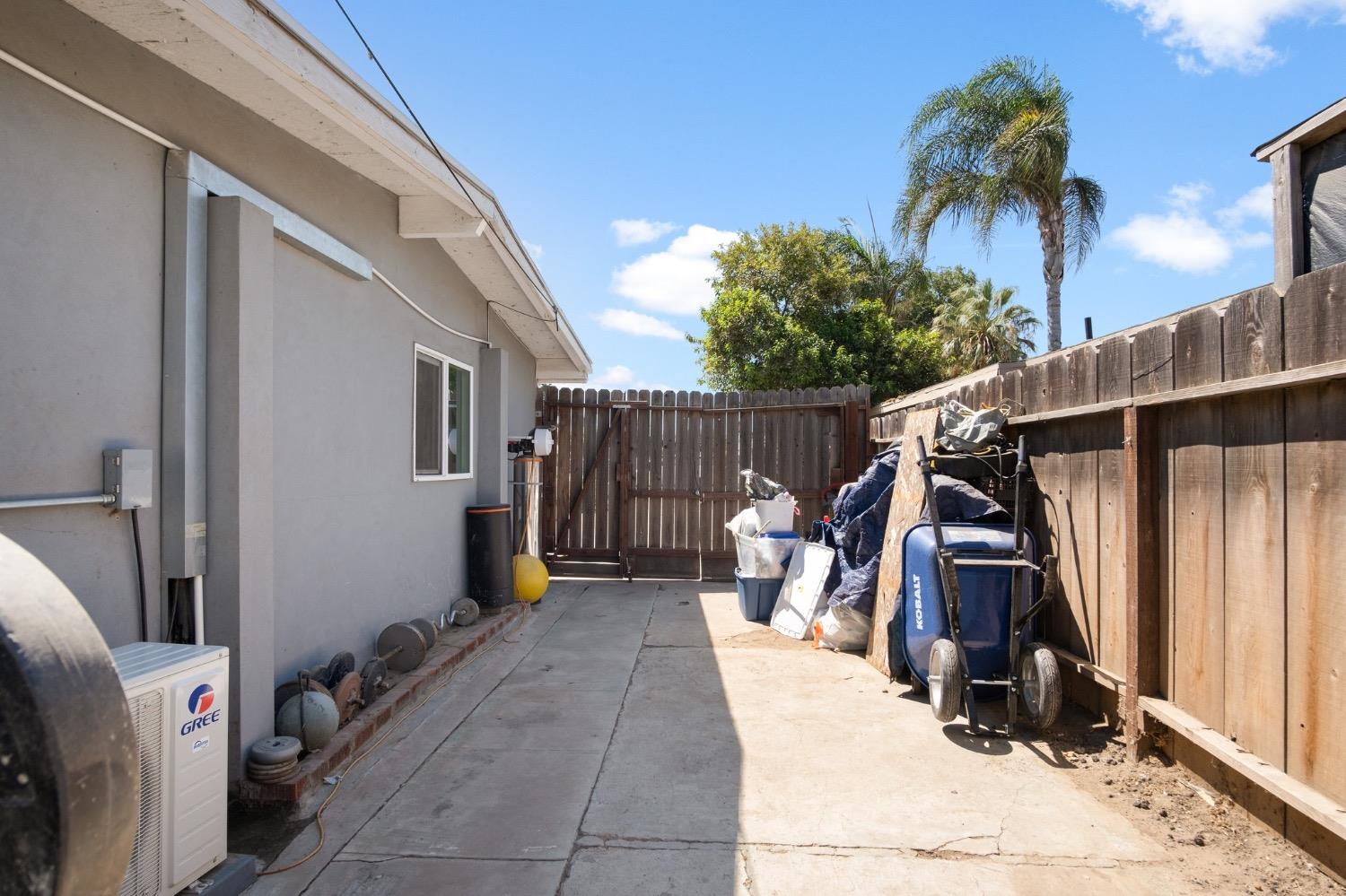 Detail Gallery Image 14 of 17 For 1529 Marin Ave, Modesto,  CA 95358 - 3 Beds | 1 Baths