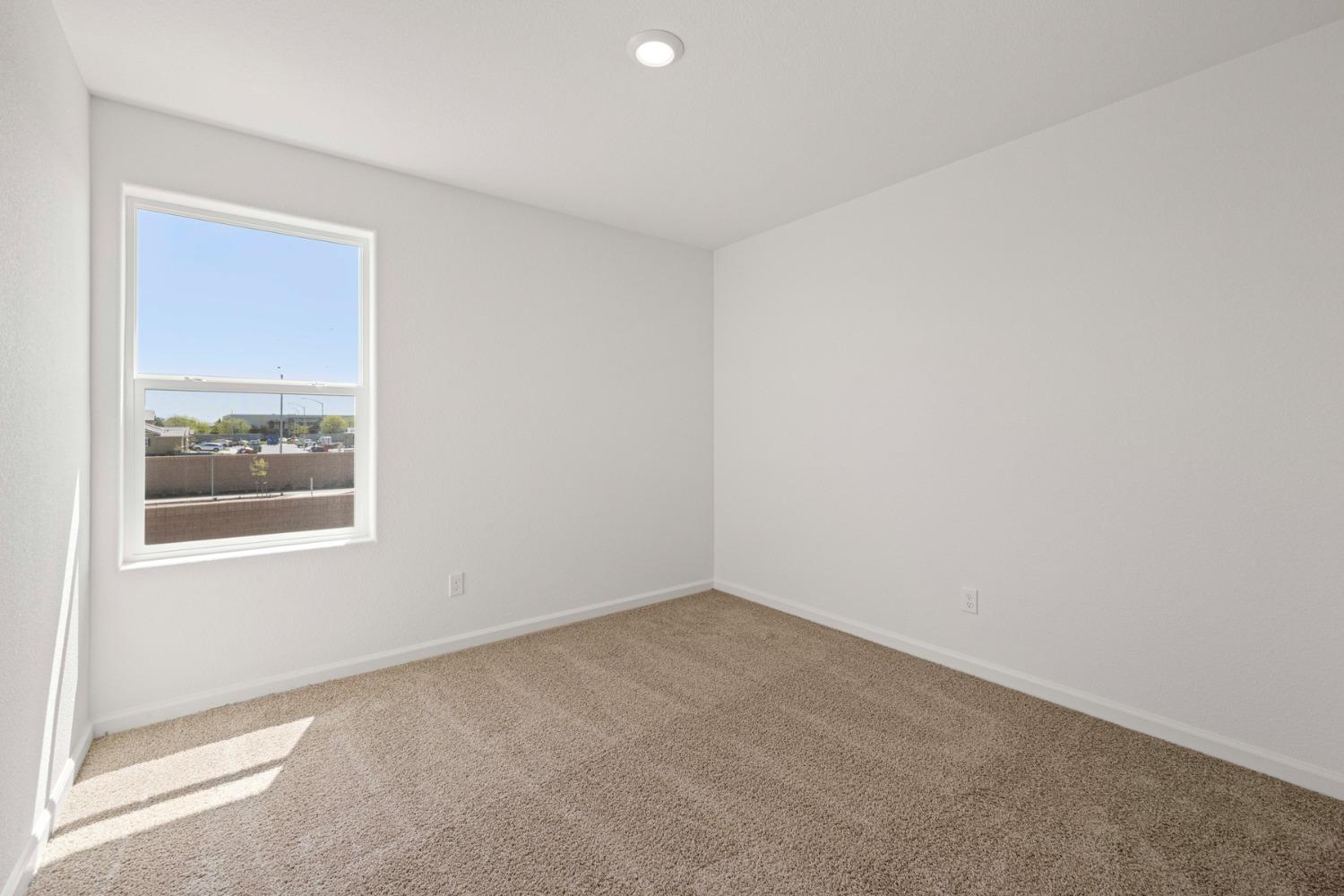 Detail Gallery Image 13 of 16 For 3012 Aerosmith Way, Stockton,  CA 95212 - 4 Beds | 2/1 Baths