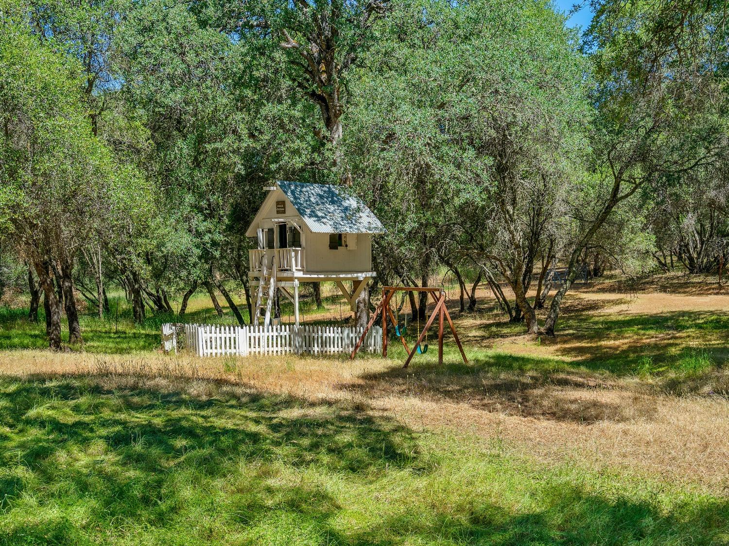 Detail Gallery Image 36 of 65 For 1640 Pilgrim Way, Placerville,  CA 95667 - 4 Beds | 3/1 Baths