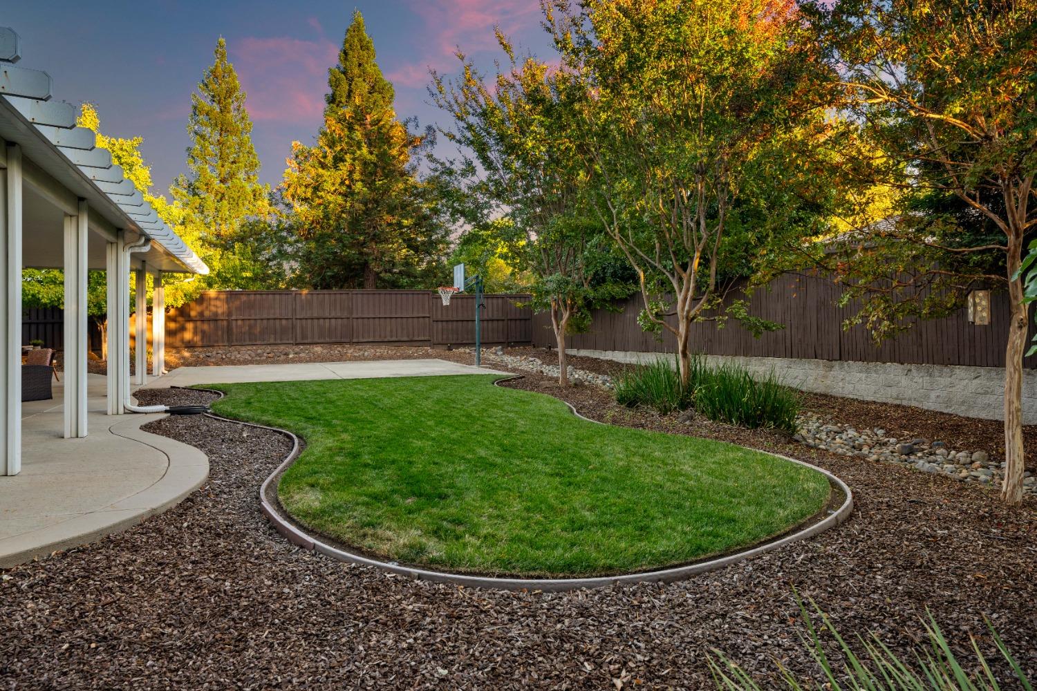 Detail Gallery Image 27 of 40 For 4904 Moonshadow Ct, Rocklin,  CA 95677 - 4 Beds | 2/1 Baths