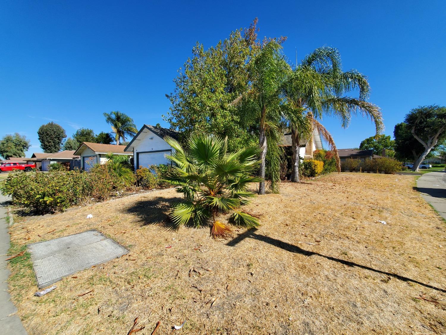 Detail Gallery Image 2 of 34 For 7502 Lorraine Ave, Stockton,  CA 95210 - 3 Beds | 2 Baths