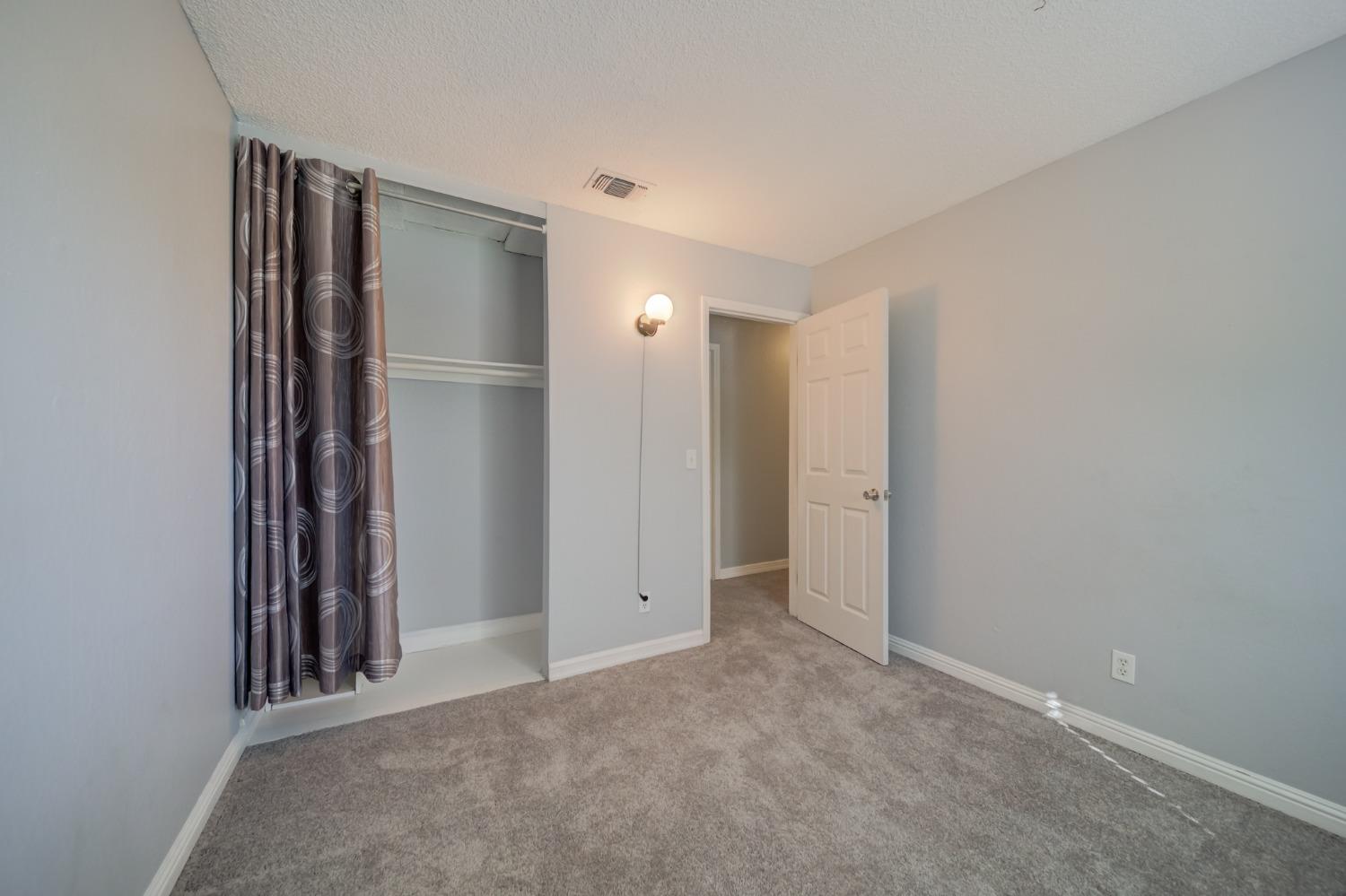 Detail Gallery Image 38 of 48 For 5005 Harebell Ct, Sacramento,  CA 95842 - 4 Beds | 2/1 Baths