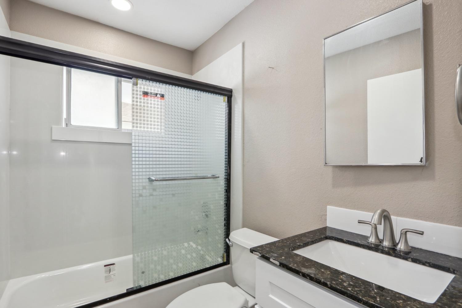 Detail Gallery Image 18 of 27 For 4415 Calandria St #4,  Stockton,  CA 95207 - 2 Beds | 1 Baths