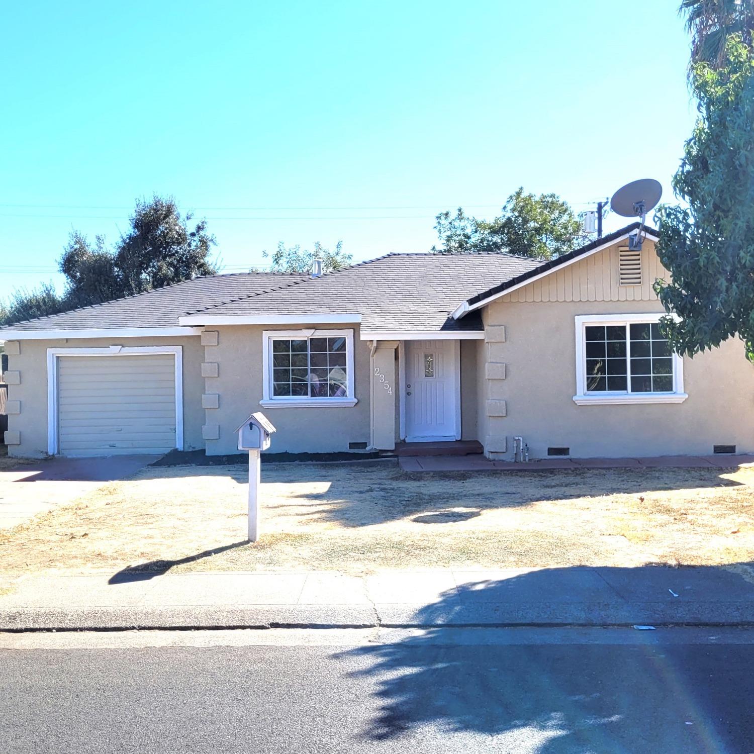 E Flora Street, Stockton CA 95205