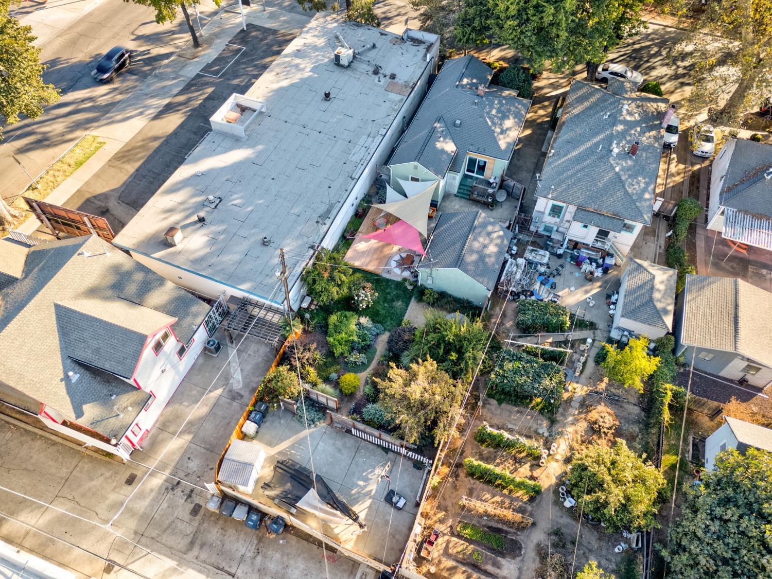 Detail Gallery Image 54 of 65 For 1521 W St, Sacramento,  CA 95818 - 2 Beds | 1 Baths