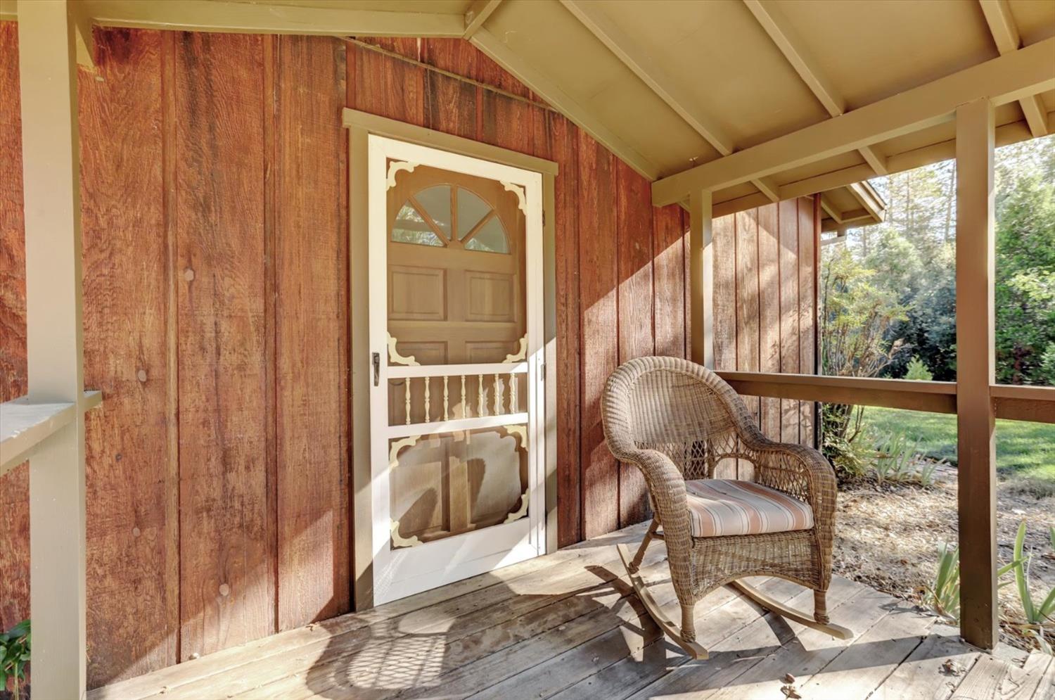 Detail Gallery Image 5 of 96 For 10680 Willow Valley Rd, Nevada City,  CA 95959 - 3 Beds | 2 Baths