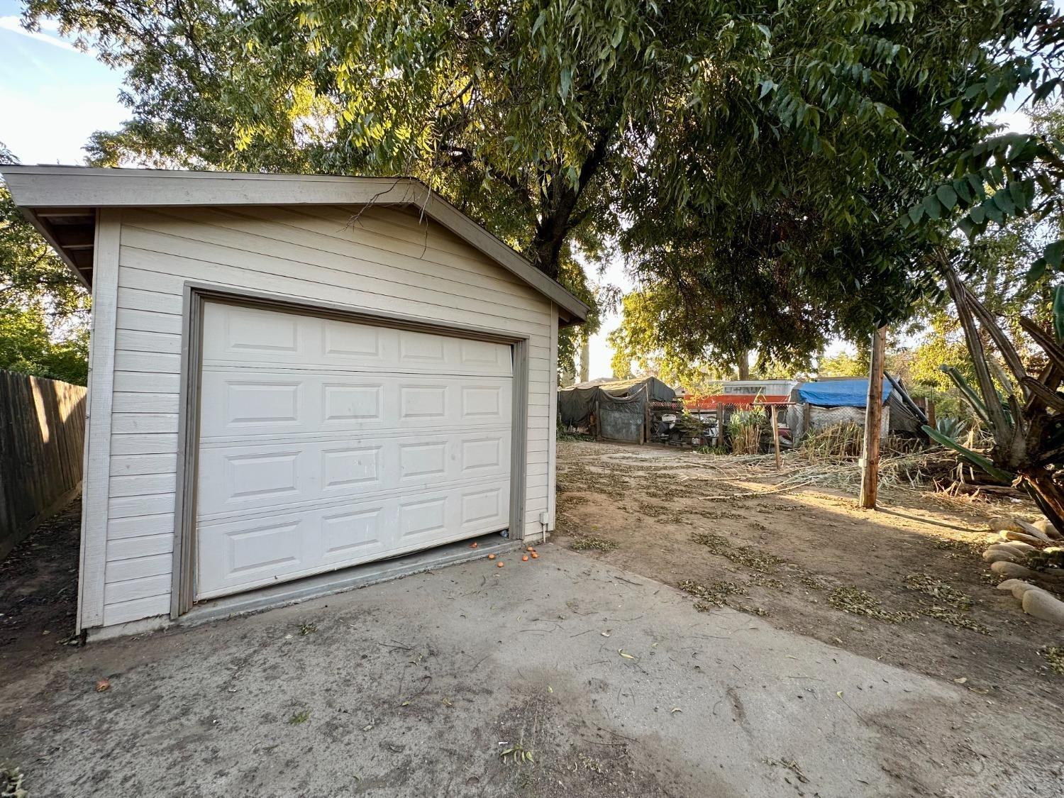 S 9th Street, Fresno, California image 27