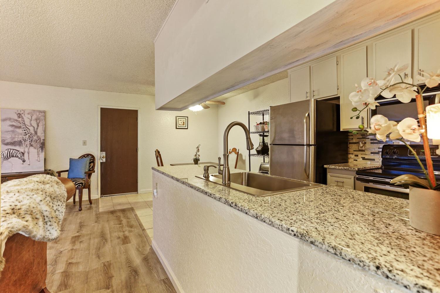 Detail Gallery Image 15 of 41 For 4000 Fara Biundo Dr #7,  Modesto,  CA 95355 - 2 Beds | 2 Baths