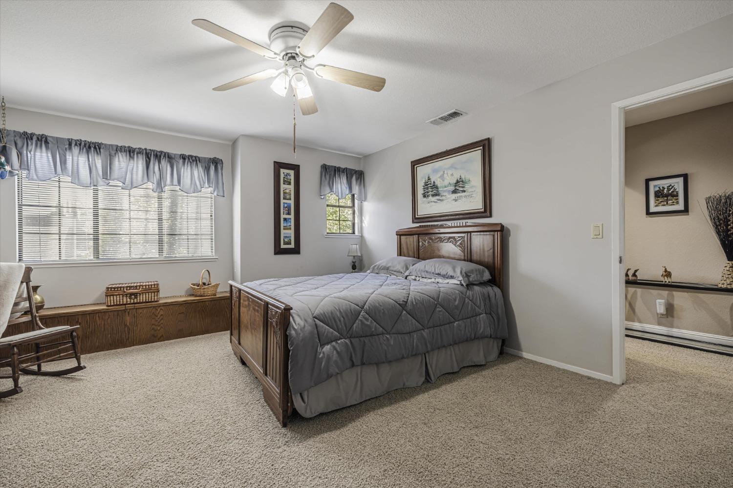 Detail Gallery Image 25 of 39 For 7900 Meadowridge Ct, Fair Oaks,  CA 95628 - 4 Beds | 2/1 Baths