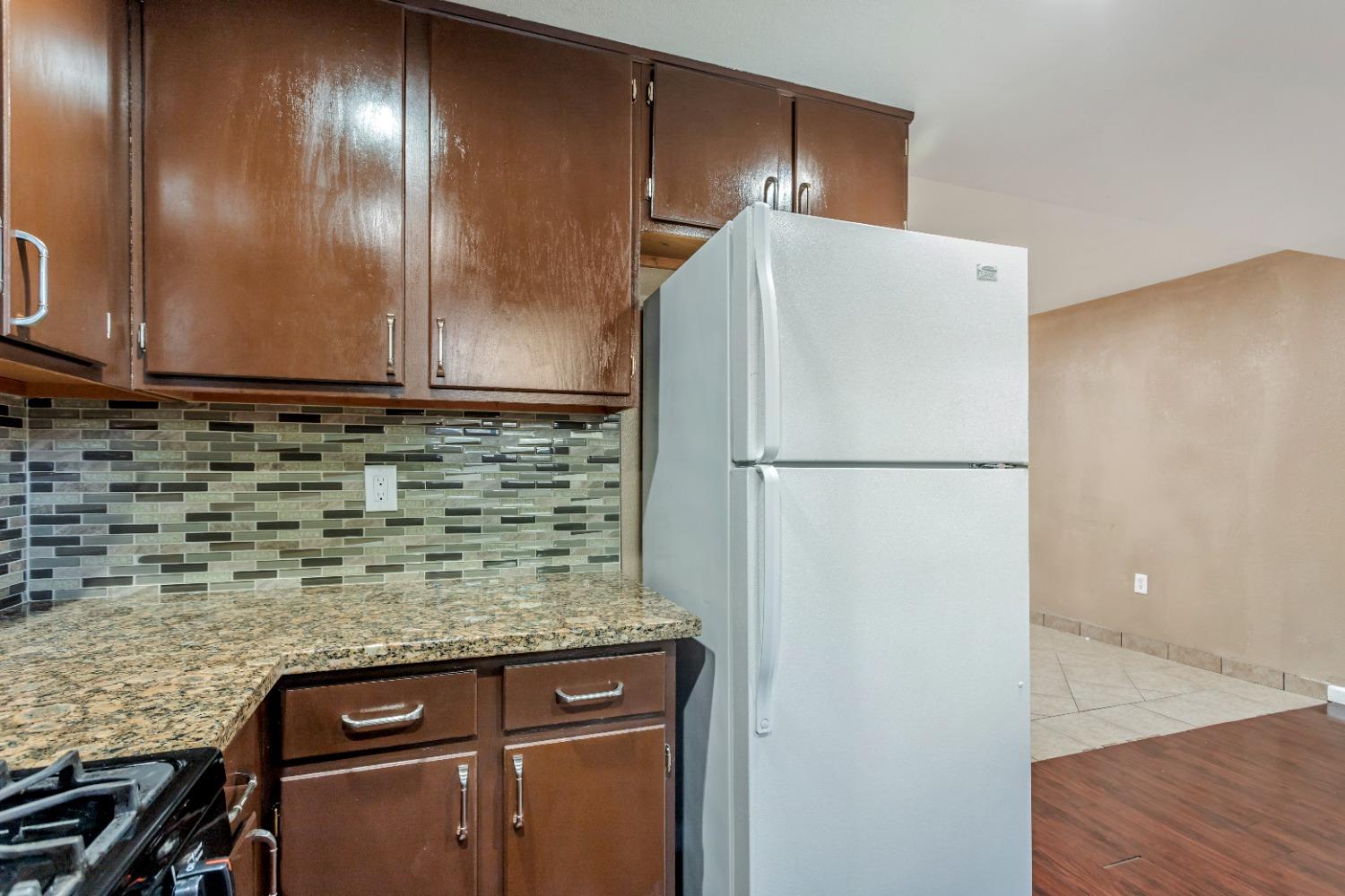 Detail Gallery Image 12 of 56 For 801 Nash #D5,  Hollister,  CA 95023 - 3 Beds | 1/1 Baths