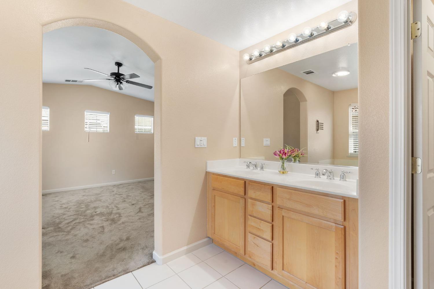 Detail Gallery Image 17 of 30 For 191 Caravaggio Cir, Sacramento,  CA 95835 - 3 Beds | 2/1 Baths