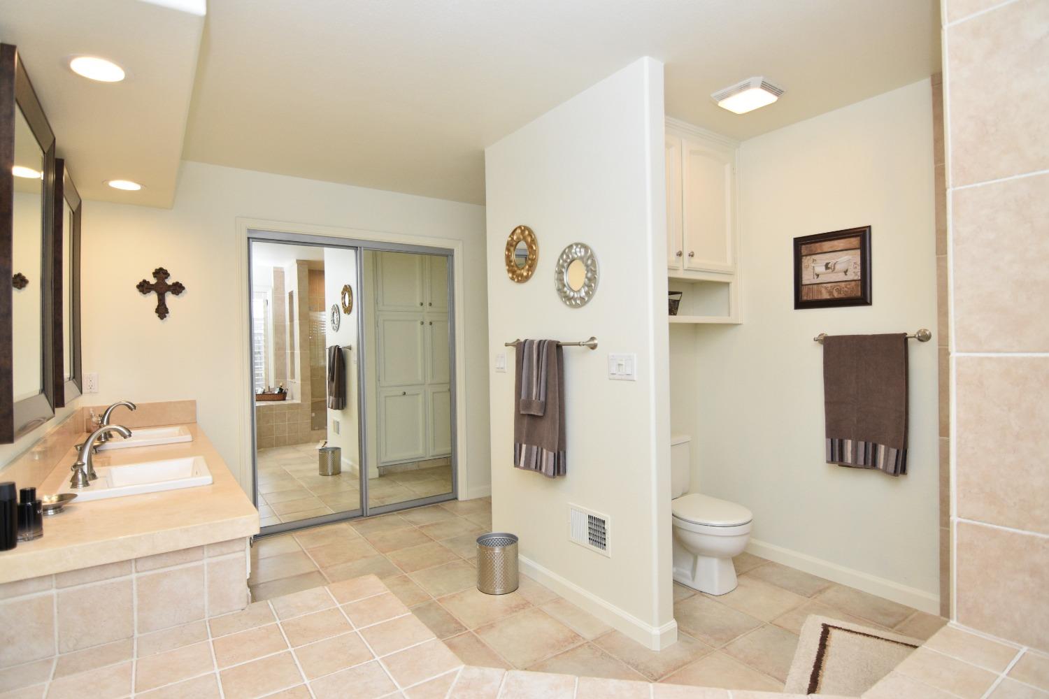 Detail Gallery Image 34 of 61 For 2377 Valentine Ct, Turlock,  CA 95382 - 4 Beds | 2 Baths