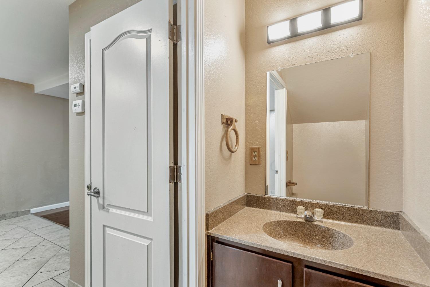 Detail Gallery Image 33 of 56 For 801 Nash #D5,  Hollister,  CA 95023 - 3 Beds | 1/1 Baths