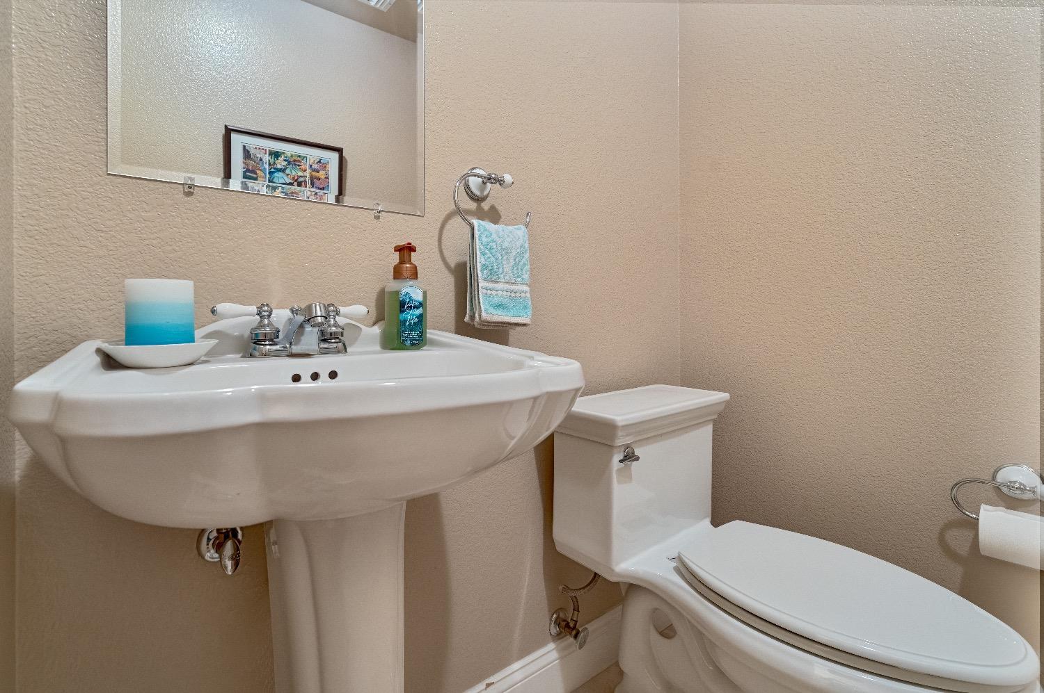 Detail Gallery Image 28 of 50 For 3523 Evergreen Ct, Rocklin,  CA 95765 - 3 Beds | 2/1 Baths