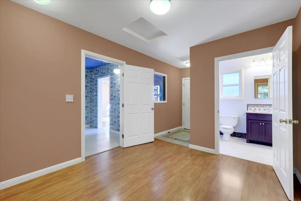 Detail Gallery Image 18 of 36 For 950 4th Ave, Sacramento,  CA 95818 - 3 Beds | 2 Baths