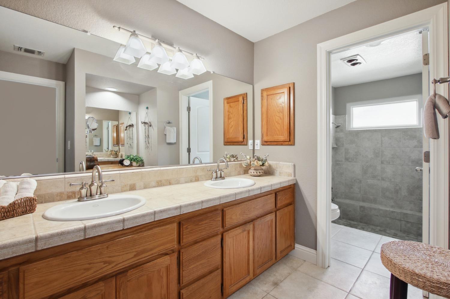 Detail Gallery Image 33 of 58 For 285 Spyglass Ct, Roseville,  CA 95678 - 3 Beds | 2 Baths