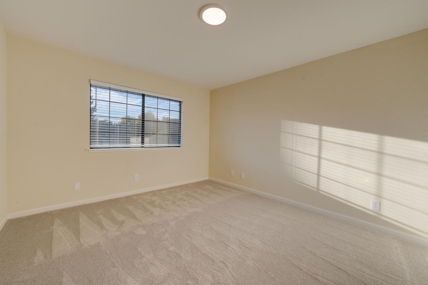 Detail Gallery Image 45 of 52 For 5539 Danjac Cir, Sacramento,  CA 95822 - 5 Beds | 2/1 Baths