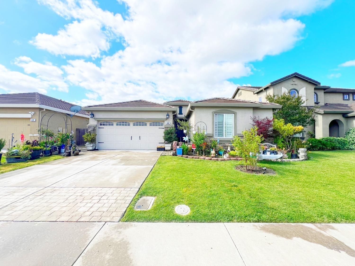 Detail Gallery Image 1 of 49 For 436 Gianna Way, Stockton,  CA 95209 - 4 Beds | 2 Baths