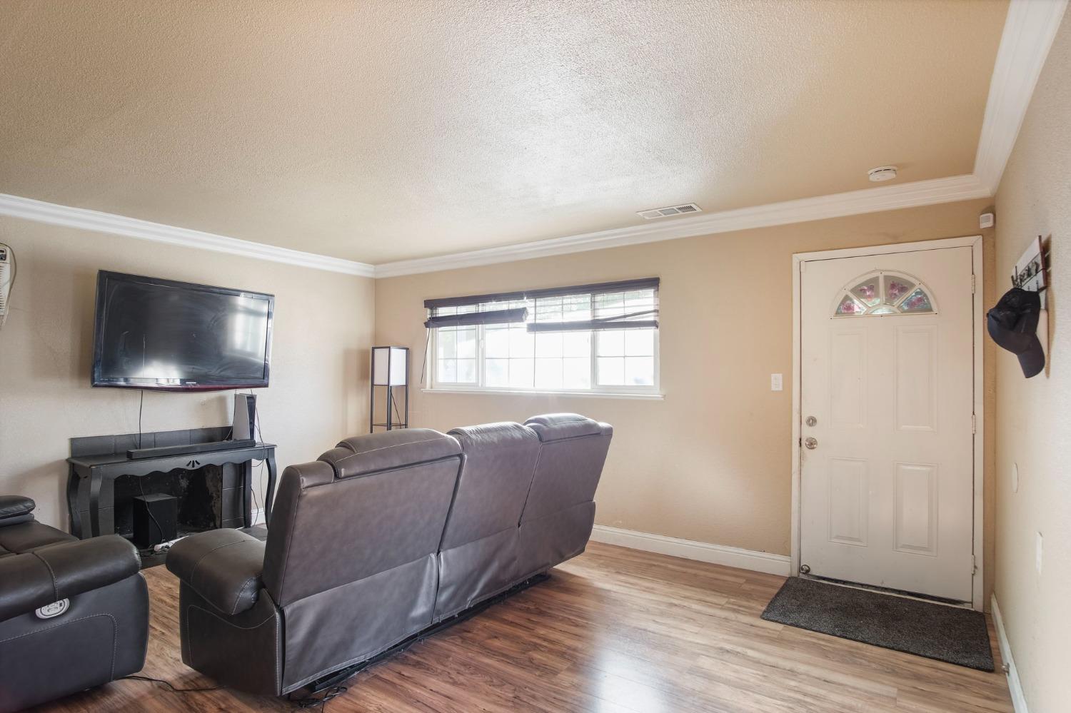 Detail Gallery Image 11 of 33 For 336 Cowell Ave, Manteca,  CA 95336 - 3 Beds | 2 Baths