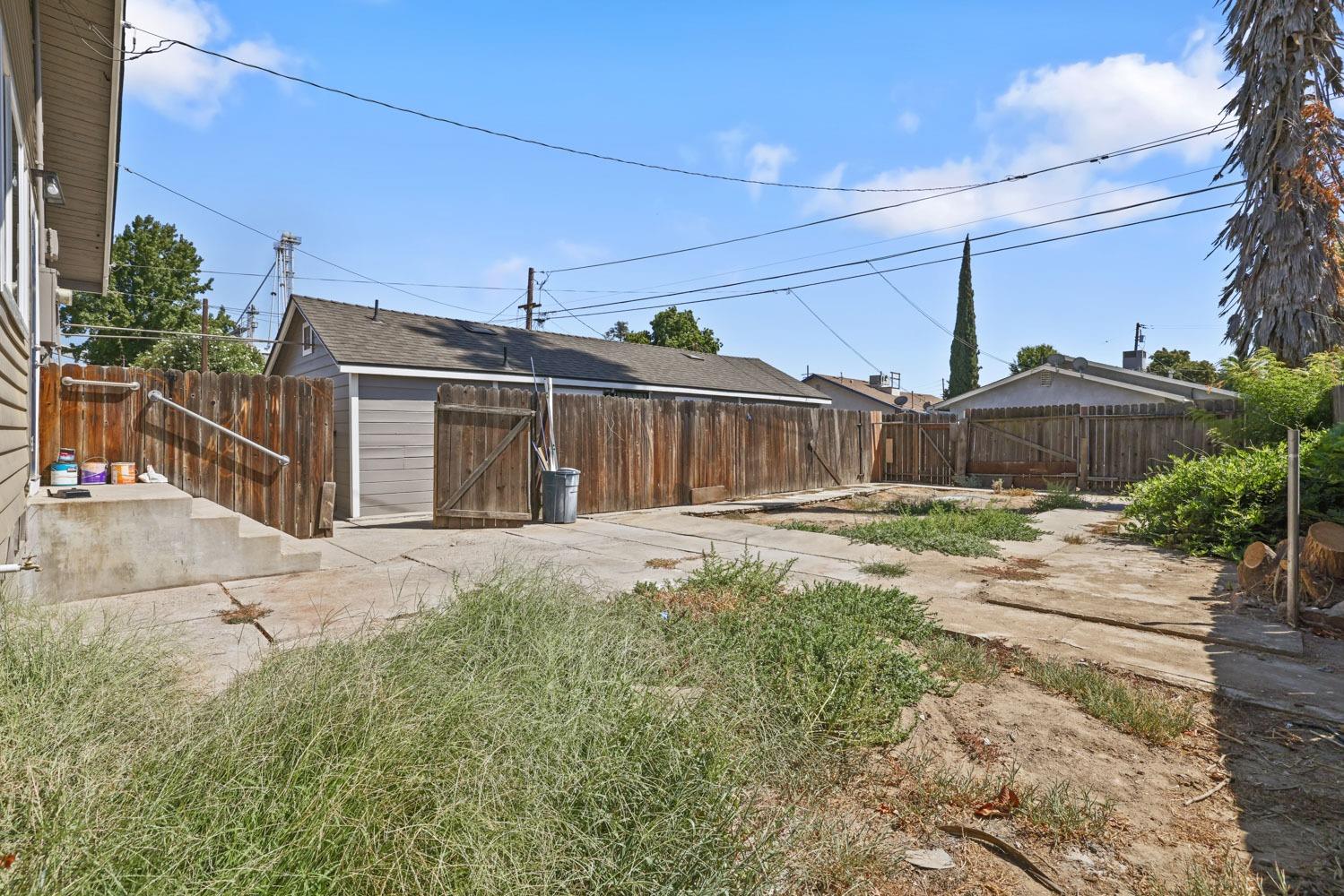 Detail Gallery Image 25 of 40 For 130 2nd St, Ripon,  CA 95366 - 3 Beds | 2 Baths