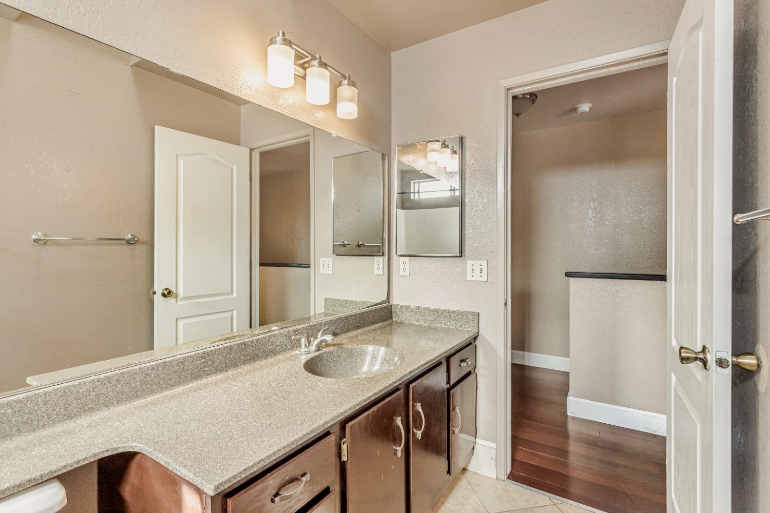 Detail Gallery Image 31 of 56 For 801 Nash #D5,  Hollister,  CA 95023 - 3 Beds | 1/1 Baths