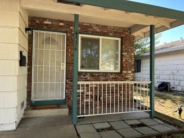 Detail Gallery Image 2 of 13 For 4536 Bomark Way, Sacramento,  CA 95842 - – Beds | – Baths