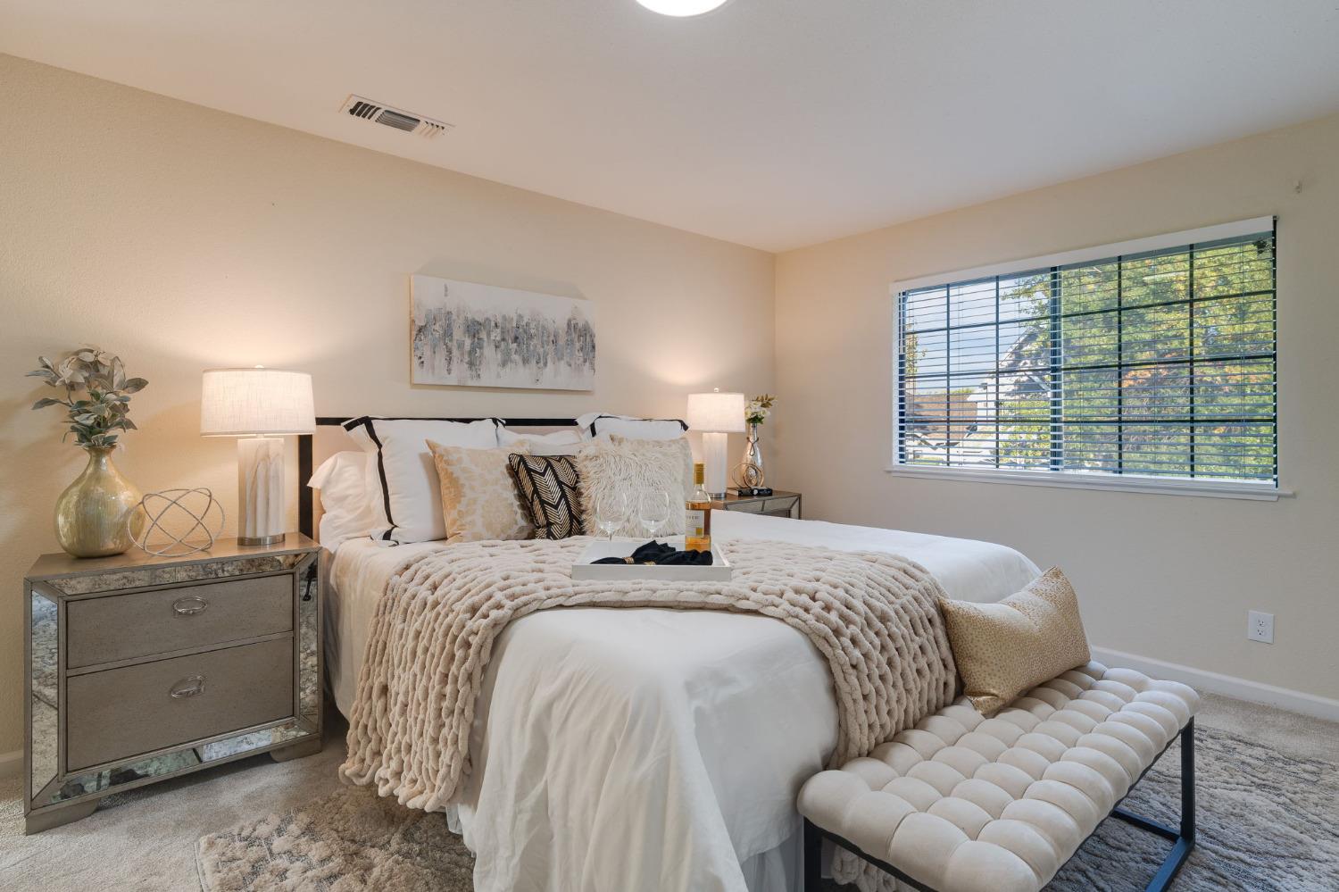 Detail Gallery Image 27 of 52 For 5539 Danjac Cir, Sacramento,  CA 95822 - 5 Beds | 2/1 Baths