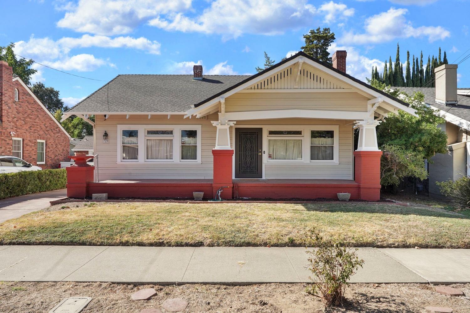 Detail Gallery Image 1 of 32 For 729 N Yosemite St, Stockton,  CA 95203 - 3 Beds | 1 Baths