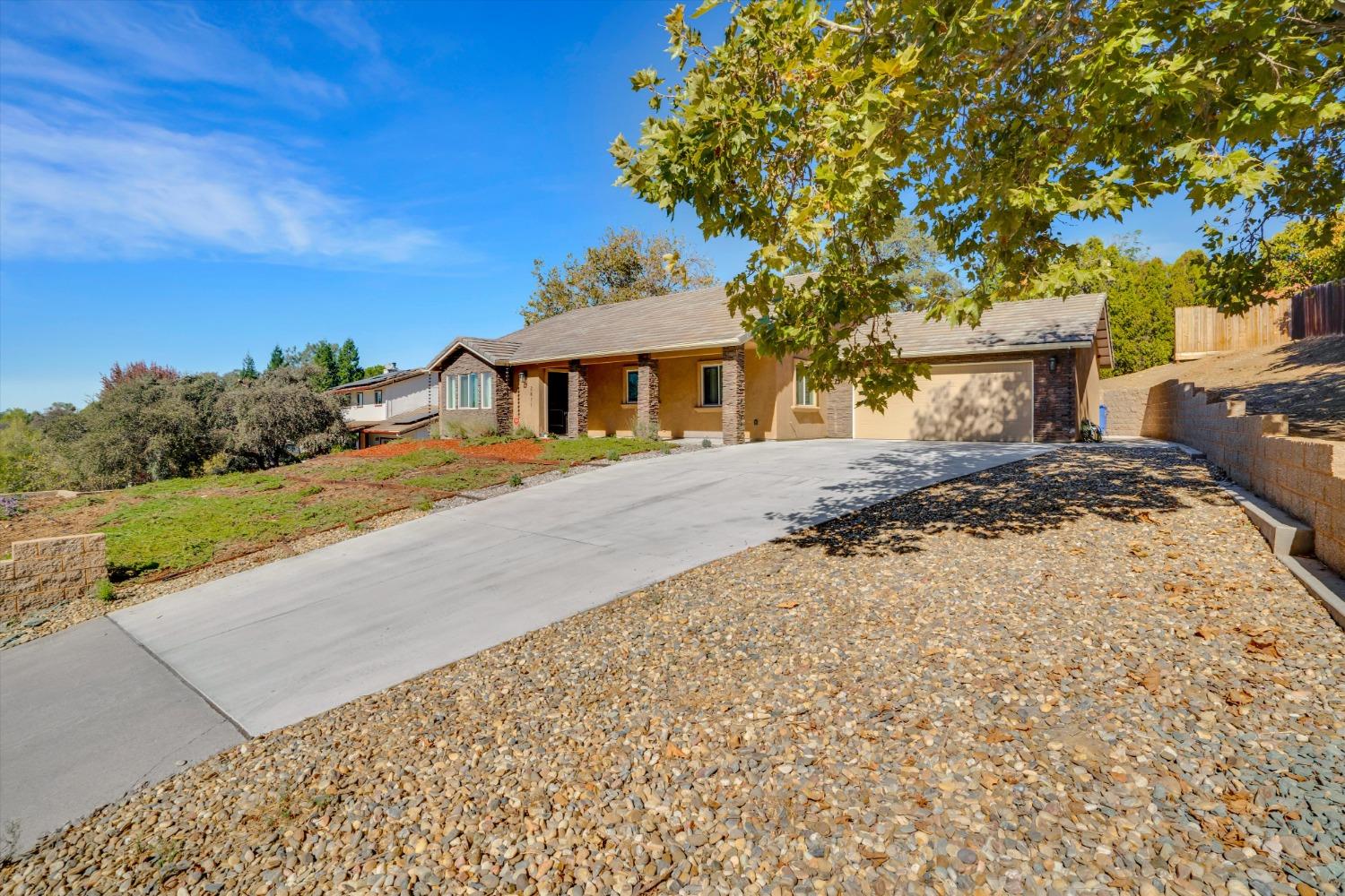 Detail Gallery Image 3 of 36 For 2871 Stagecoach Dr, Valley Springs,  CA 95252 - 3 Beds | 2 Baths