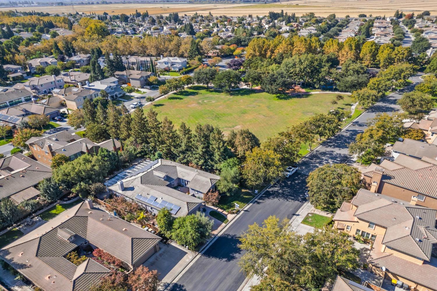 Detail Gallery Image 61 of 65 For 6186 Riverbank Cir, Stockton,  CA 95219 - 4 Beds | 2/1 Baths