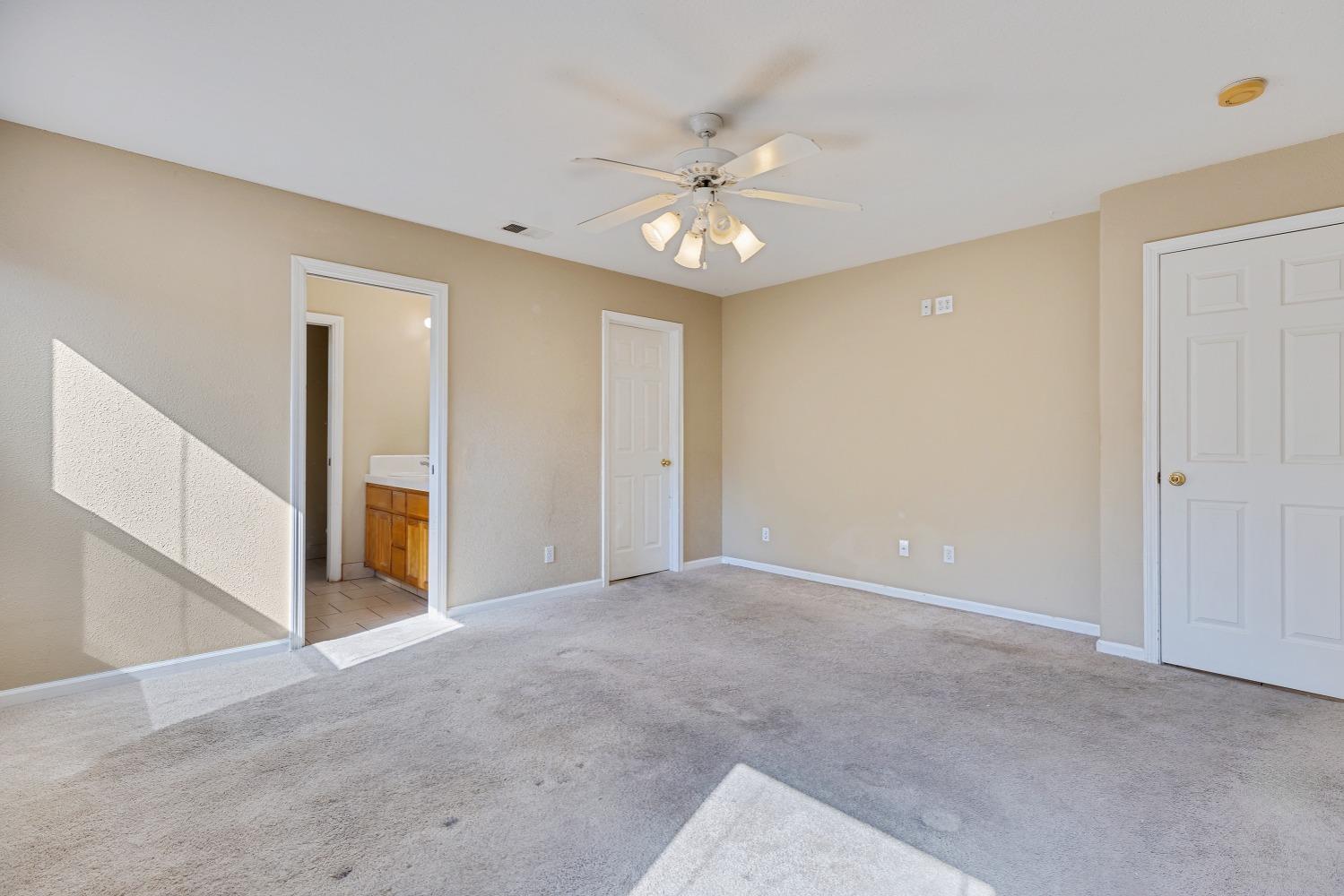 Detail Gallery Image 14 of 36 For 1837 Dove Ct, Lodi,  CA 95240 - 3 Beds | 2 Baths