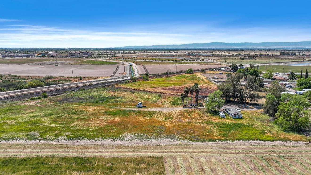 Detail Gallery Image 15 of 39 For 18328 S Mckinley, Manteca,  CA 95337 - 2 Beds | 1 Baths