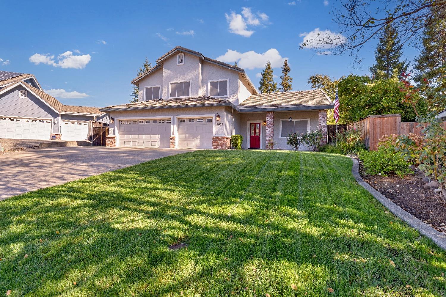 Detail Gallery Image 2 of 50 For 3523 Evergreen Ct, Rocklin,  CA 95765 - 3 Beds | 2/1 Baths