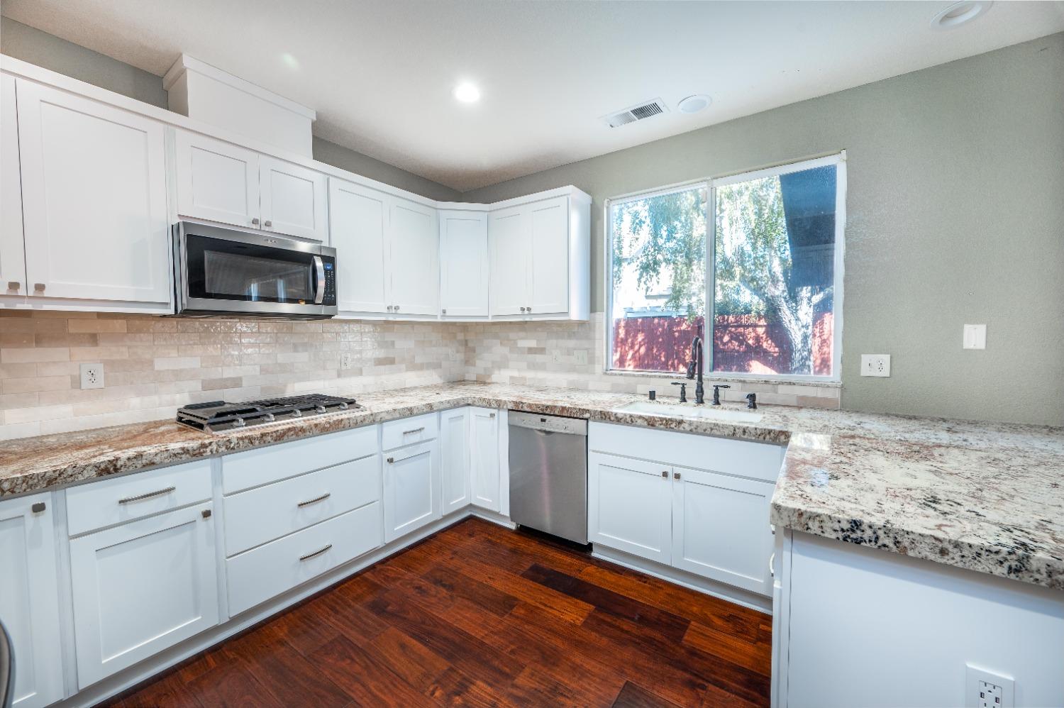 Detail Gallery Image 27 of 48 For 4613 Sun Stone Ct, Salida,  CA 95368 - 3 Beds | 2/1 Baths