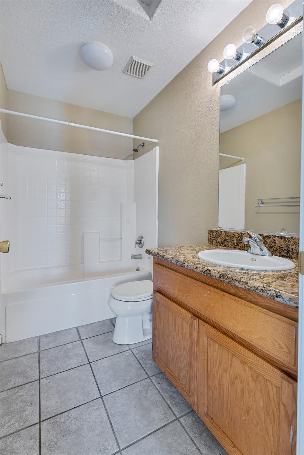 Detail Gallery Image 21 of 36 For 1837 Dove Ct, Lodi,  CA 95240 - 3 Beds | 2 Baths