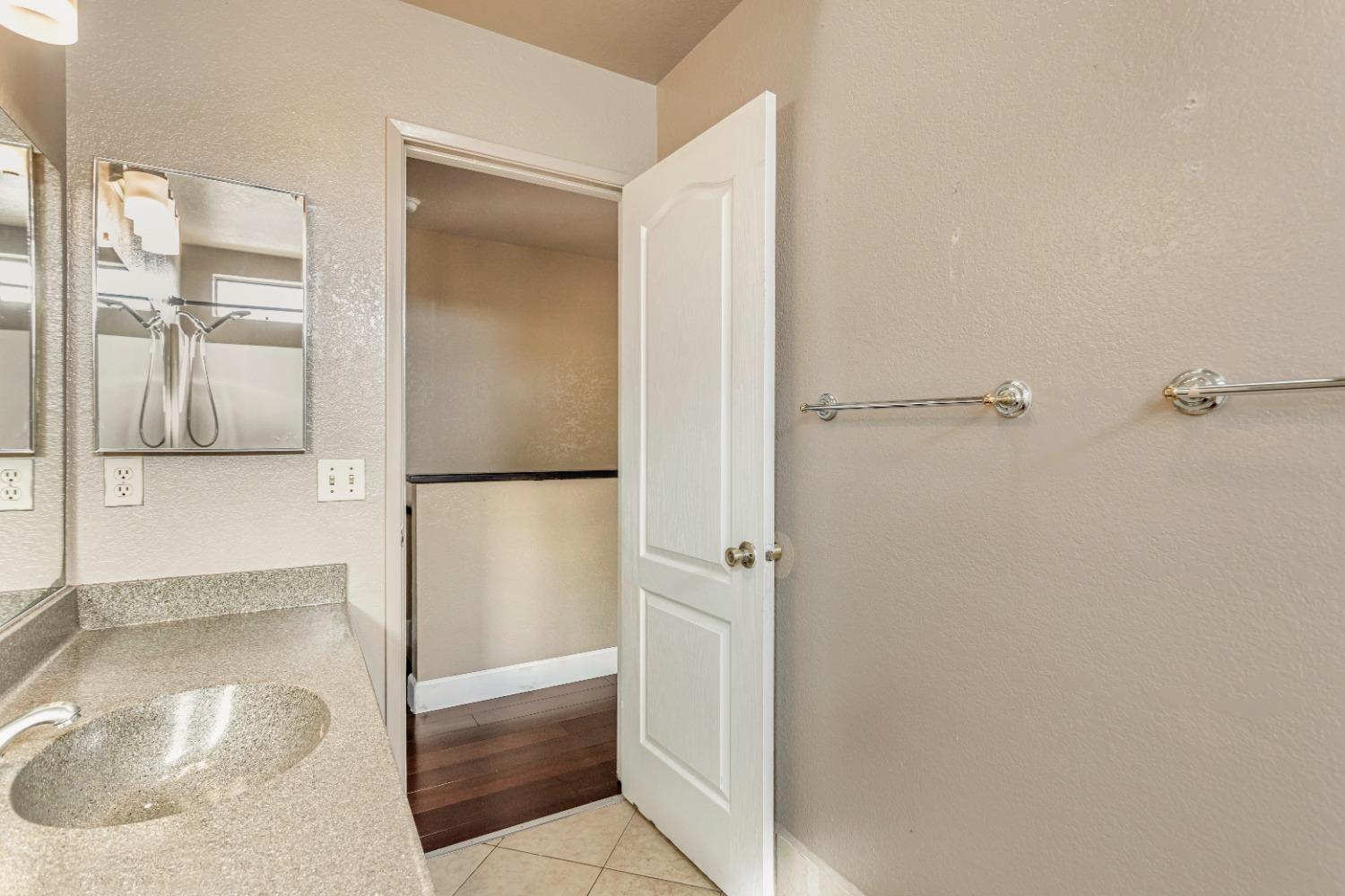 Detail Gallery Image 30 of 56 For 801 Nash #D5,  Hollister,  CA 95023 - 3 Beds | 1/1 Baths