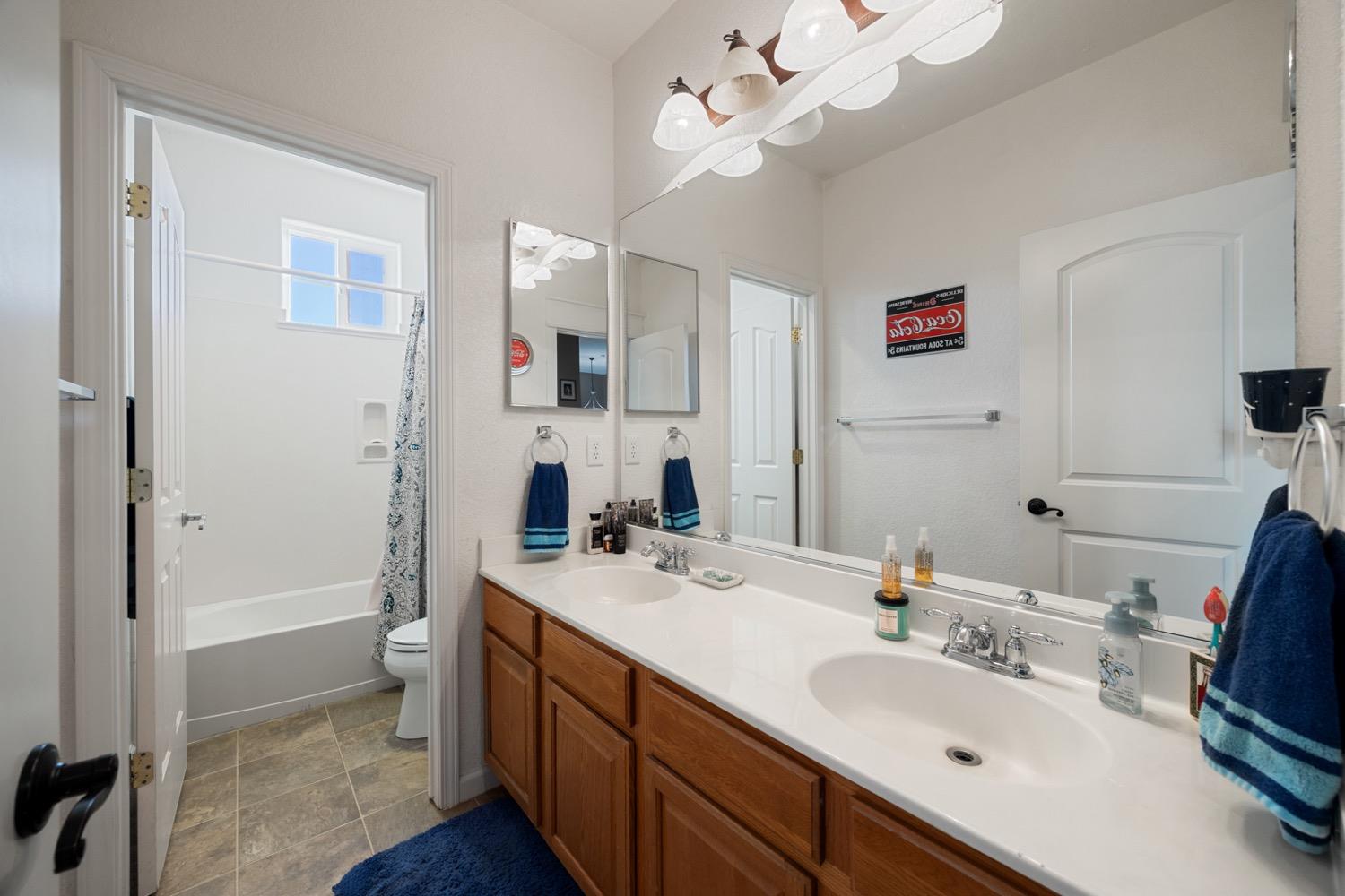 Detail Gallery Image 30 of 51 For 395 Geranium Cir, Galt,  CA 95632 - 4 Beds | 3/1 Baths