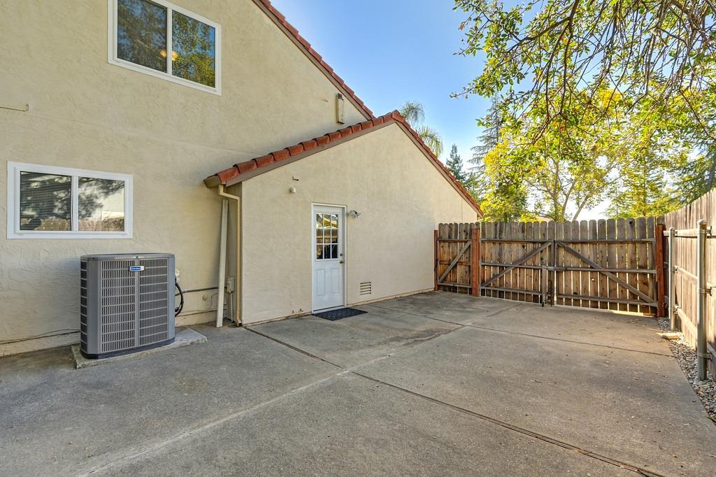 Detail Gallery Image 47 of 49 For 9369 Blue Oak Dr, Orangevale,  CA 95662 - 4 Beds | 2/1 Baths