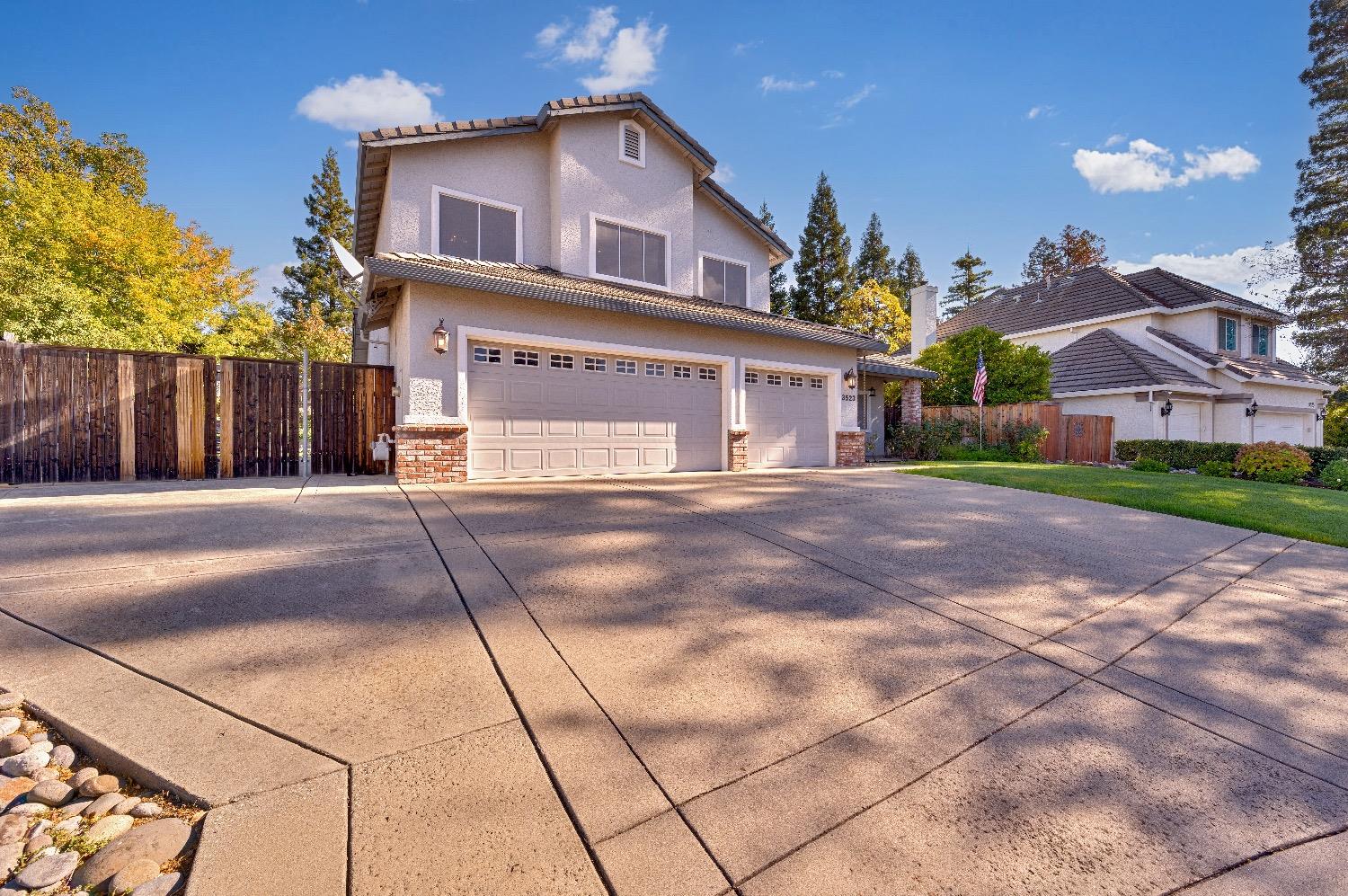 Detail Gallery Image 3 of 50 For 3523 Evergreen Ct, Rocklin,  CA 95765 - 3 Beds | 2/1 Baths