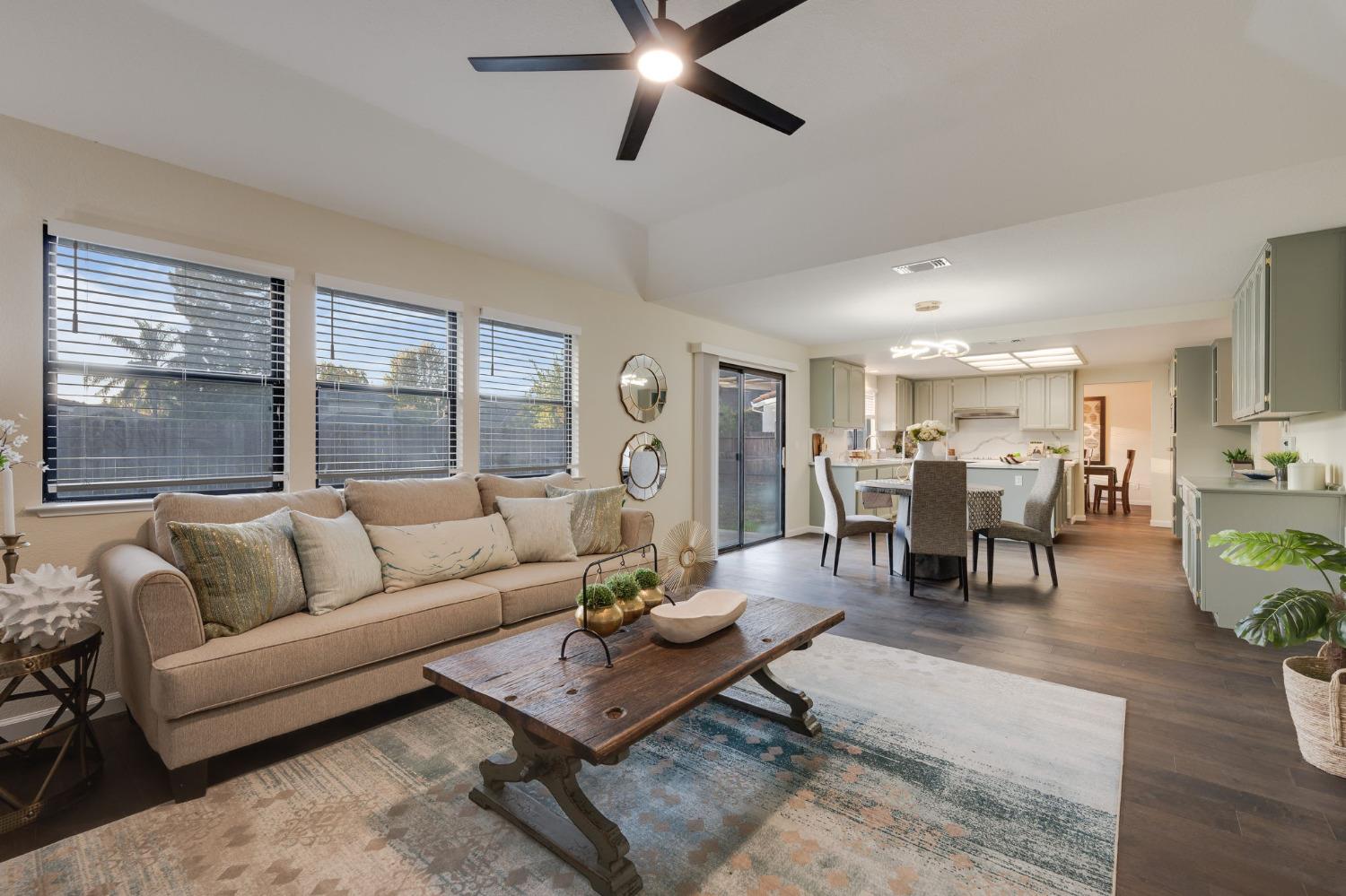 Detail Gallery Image 25 of 52 For 5539 Danjac Cir, Sacramento,  CA 95822 - 5 Beds | 2/1 Baths