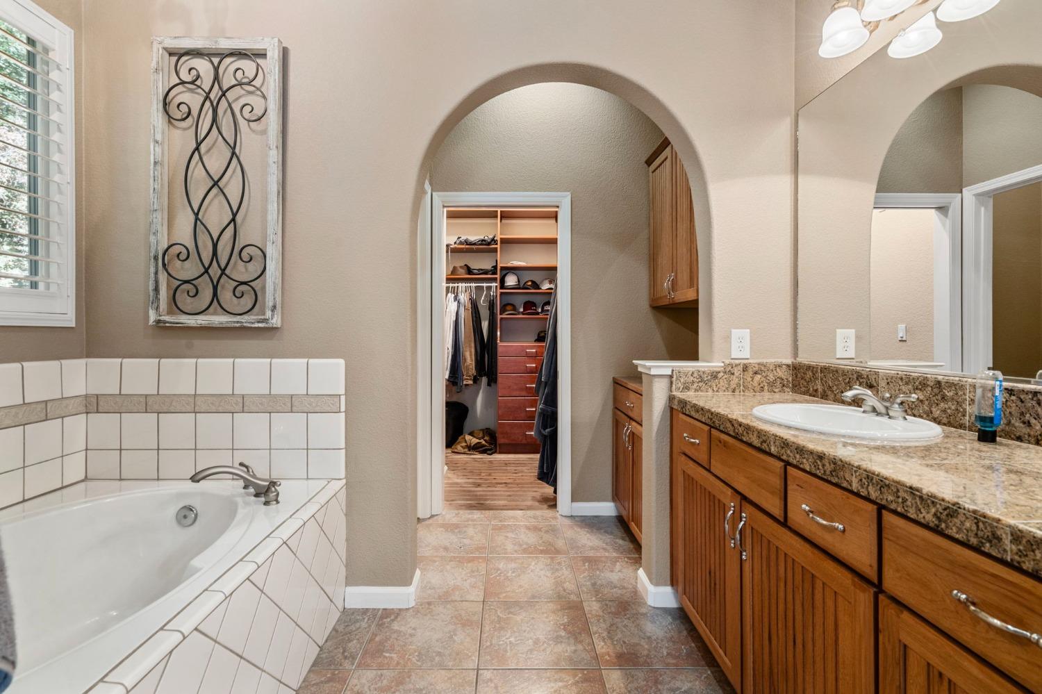 Detail Gallery Image 42 of 65 For 6186 Riverbank Cir, Stockton,  CA 95219 - 4 Beds | 2/1 Baths