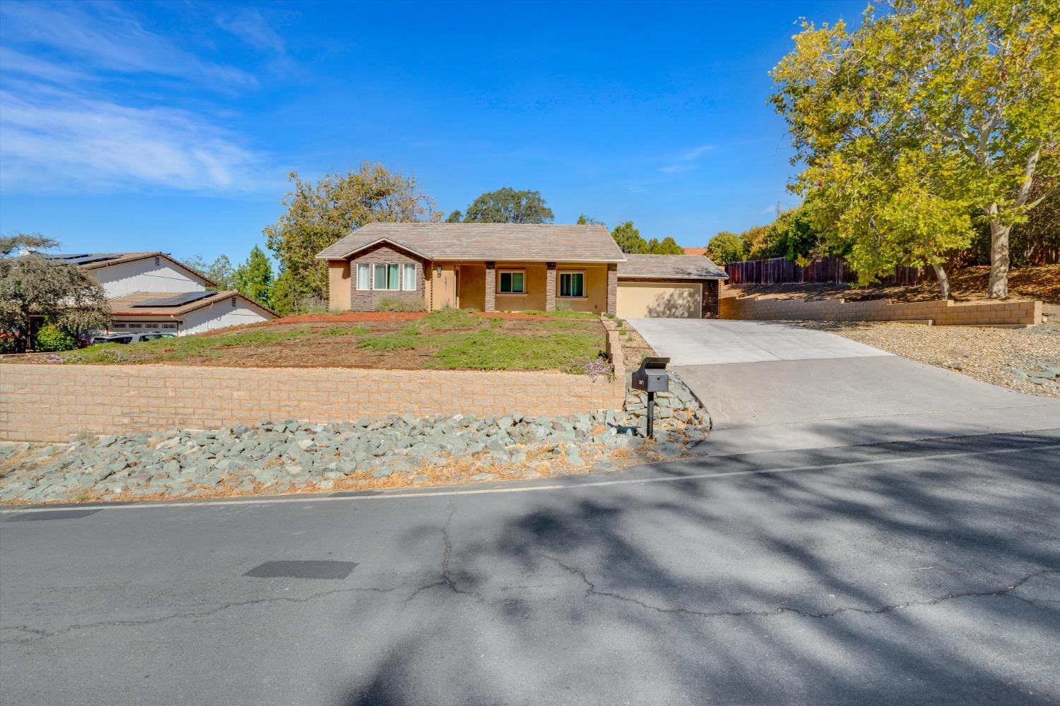 Detail Gallery Image 1 of 36 For 2871 Stagecoach Dr, Valley Springs,  CA 95252 - 3 Beds | 2 Baths