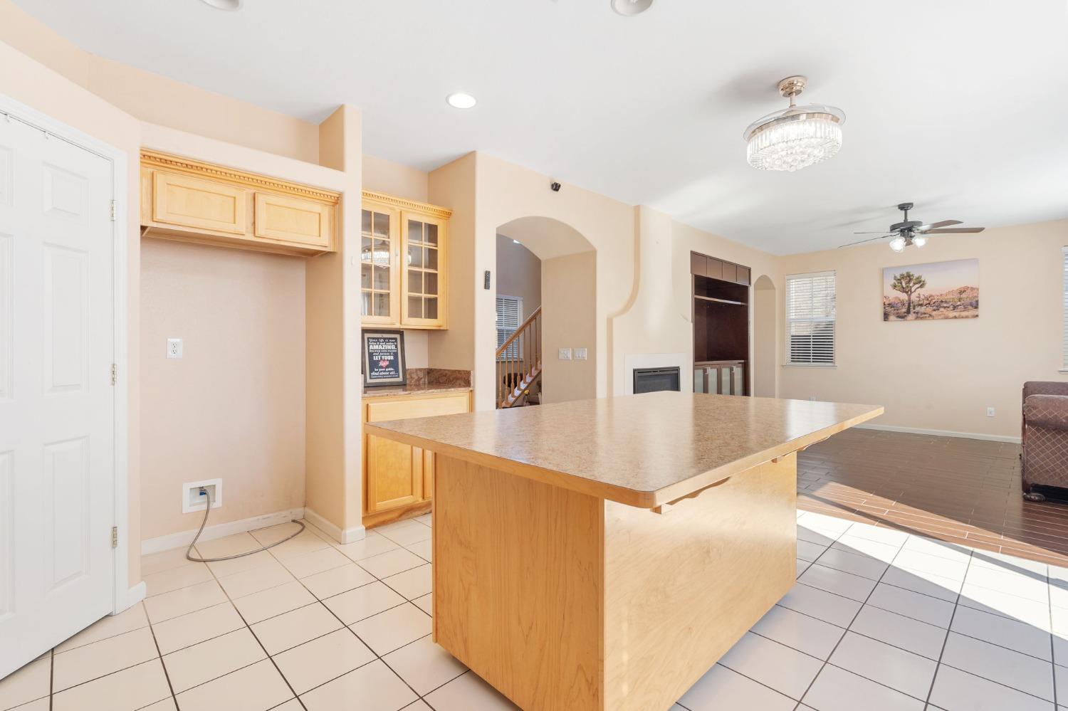 Detail Gallery Image 12 of 30 For 191 Caravaggio Cir, Sacramento,  CA 95835 - 3 Beds | 2/1 Baths